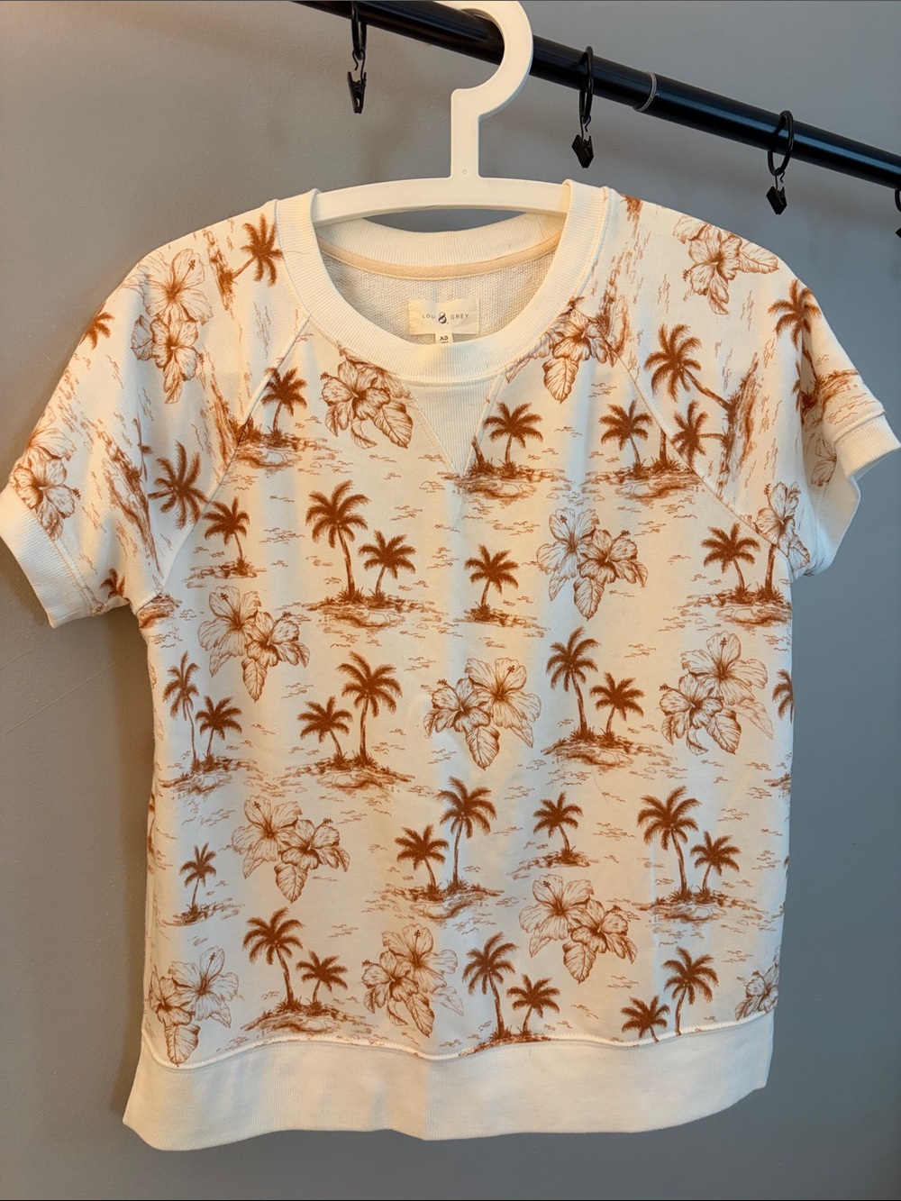 Lou & Grey Palm Short-Sleeve Sweatshirt